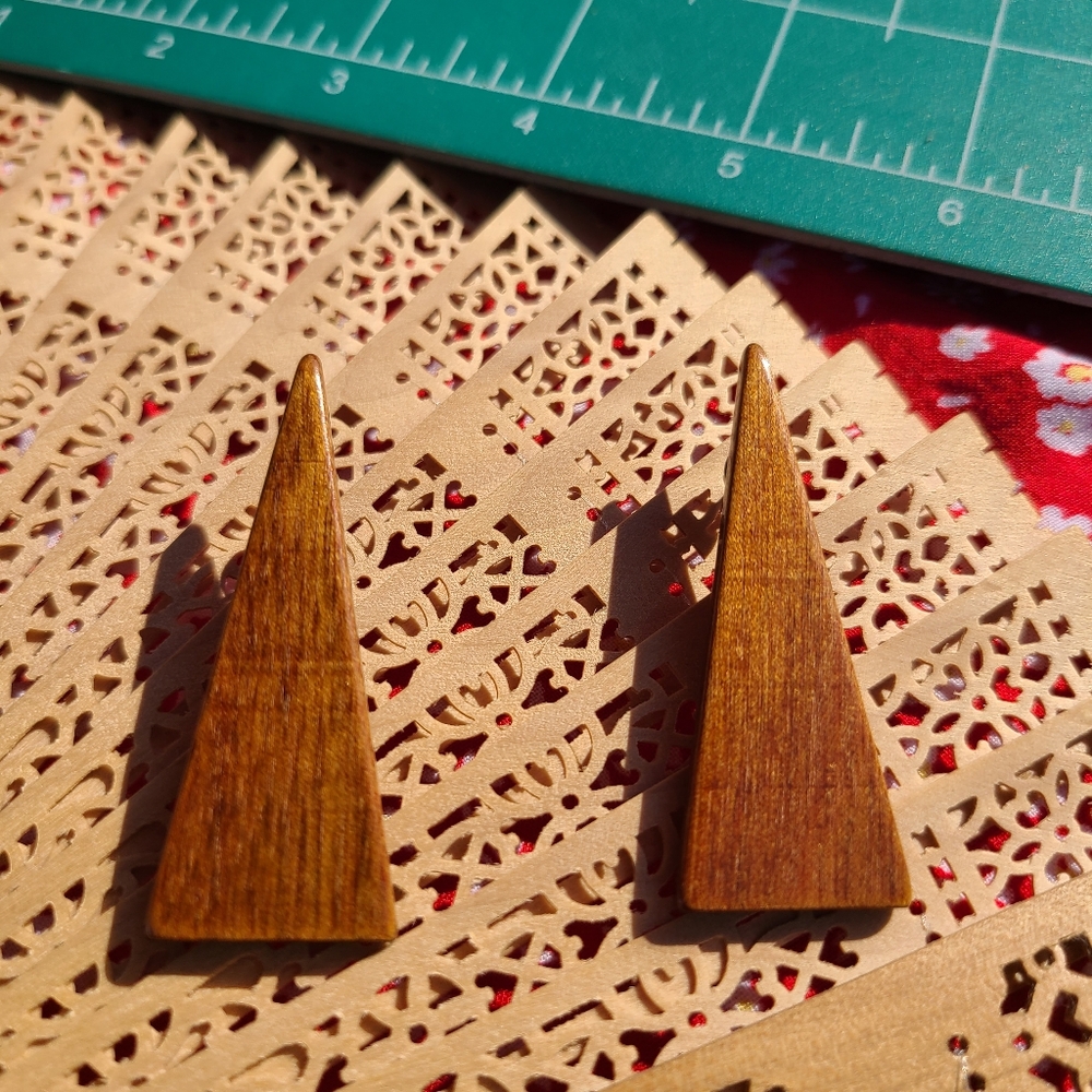 Vintage Brown Wooden Earrings - Picture 3 of 6